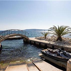 5 bedroom beachfront villa with pool on Ciova Island, Trogir, sleeps 12